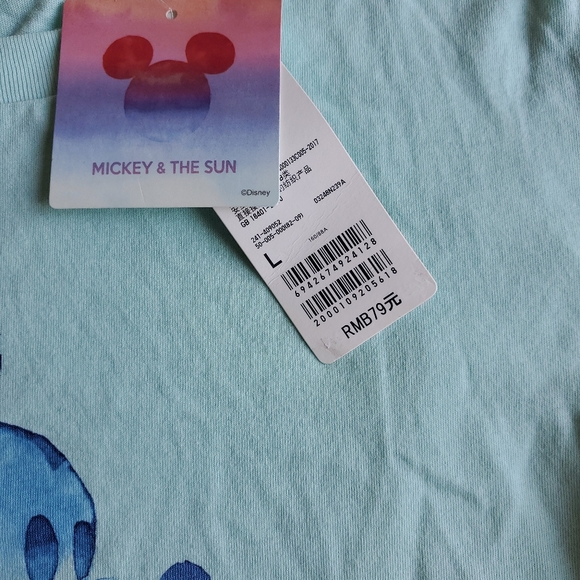 Disney Mickey Mouse Graphic Tee Large - Picture 4 of 4